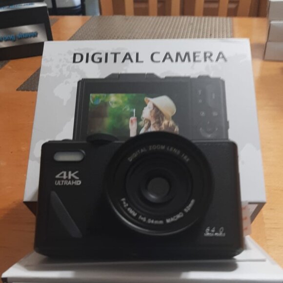 Digital Camera 4K ULTRA HD 64 Mega Pixels - Black - Picture 3 of 4